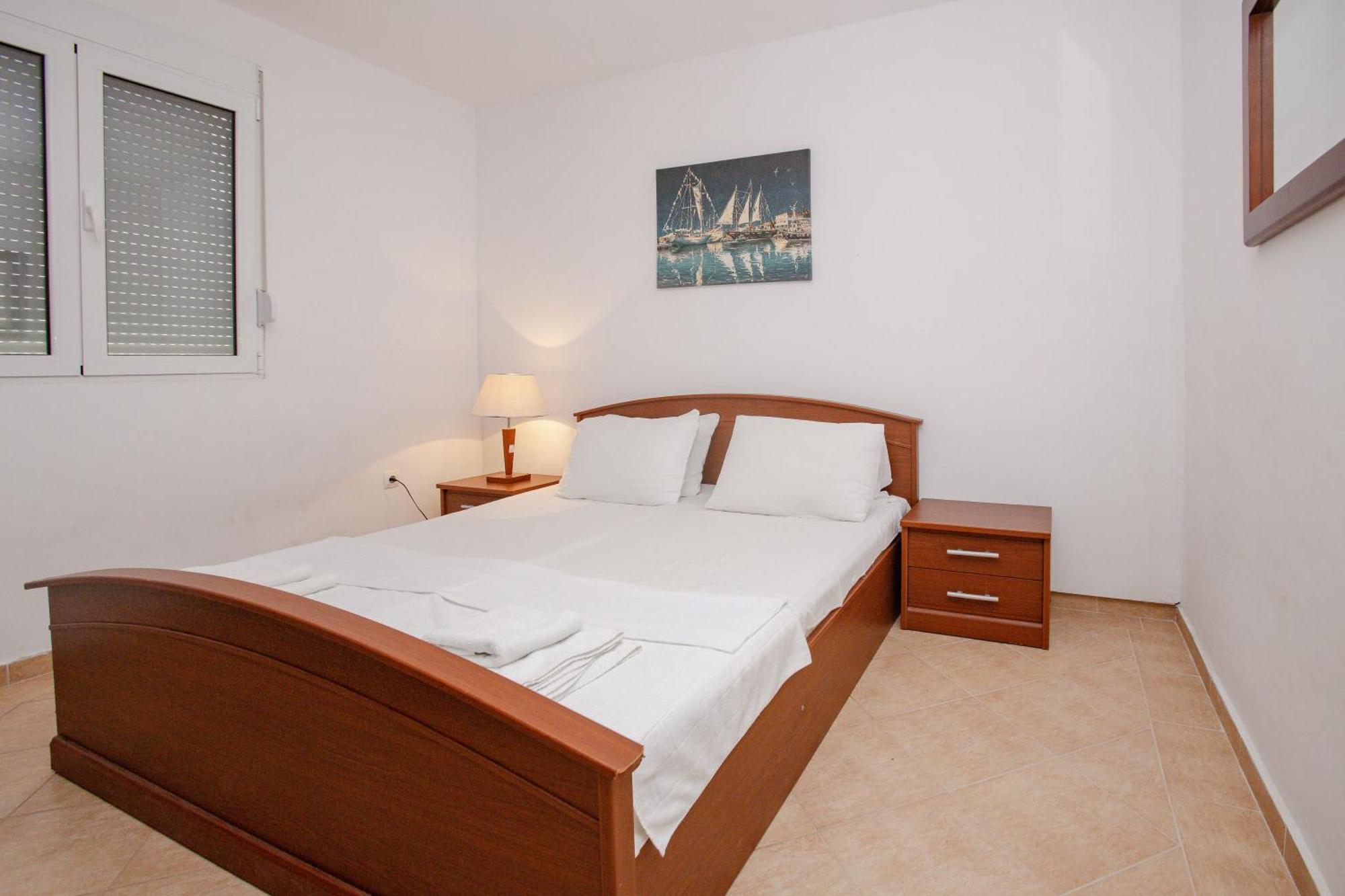 Aleksandra Apartments Utjeha Kültér fotó